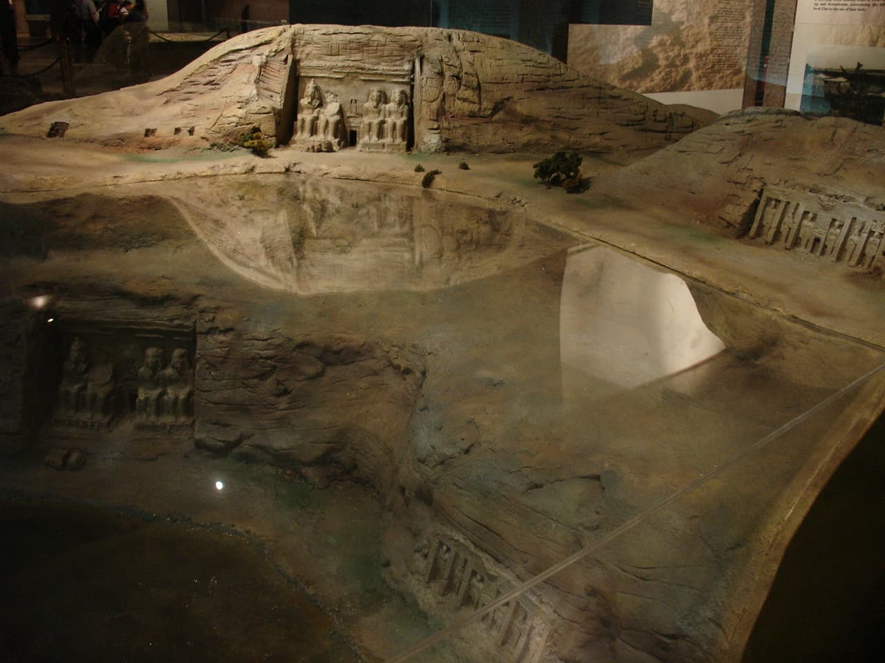 A scale model showing the original site of the Abu Simbel temples, the area now submerged, and their new, higher location.