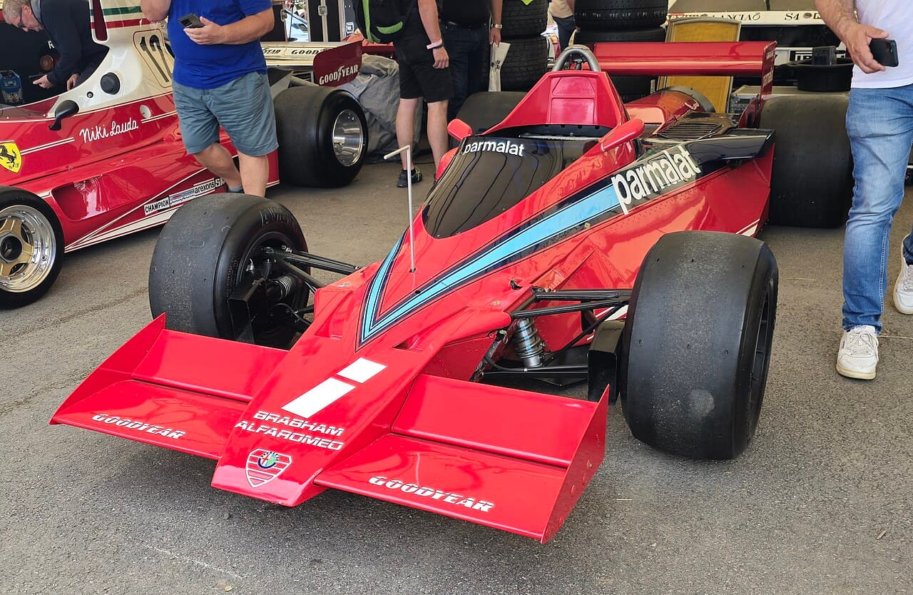 La Brabham-Alfa Romeo BT46B Fancar de 1978, montrant le grand ventilateur arrière utilisé pour aspirer l'air sous la voiture.