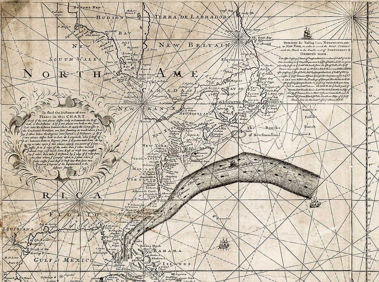 Une carte gravée du XVIIIe siècle de la côte atlantique de l'Amérique du Nord, avec une bande sombre tracée au large qui montre le trajet du Gulf Stream.