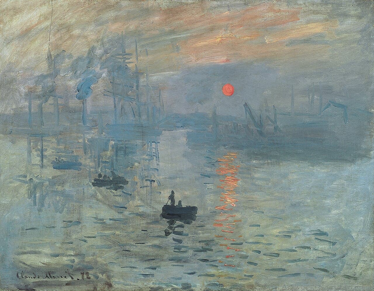 Un tableau flou à larges touches, montrant un soleil orangé se levant sur un port brumeux avec de petits bateaux et de vagues silhouettes industrielles.